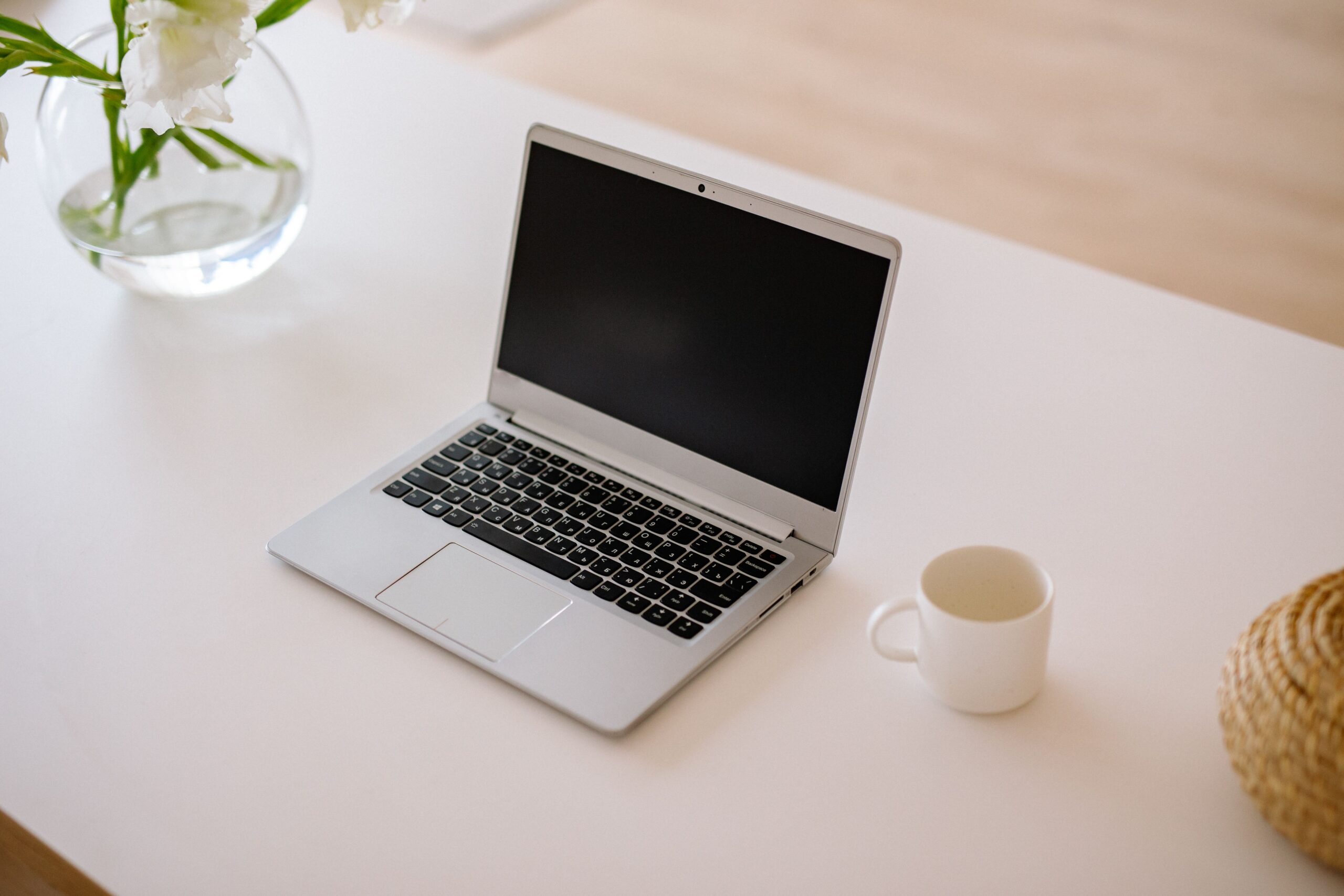 Laptop blogging